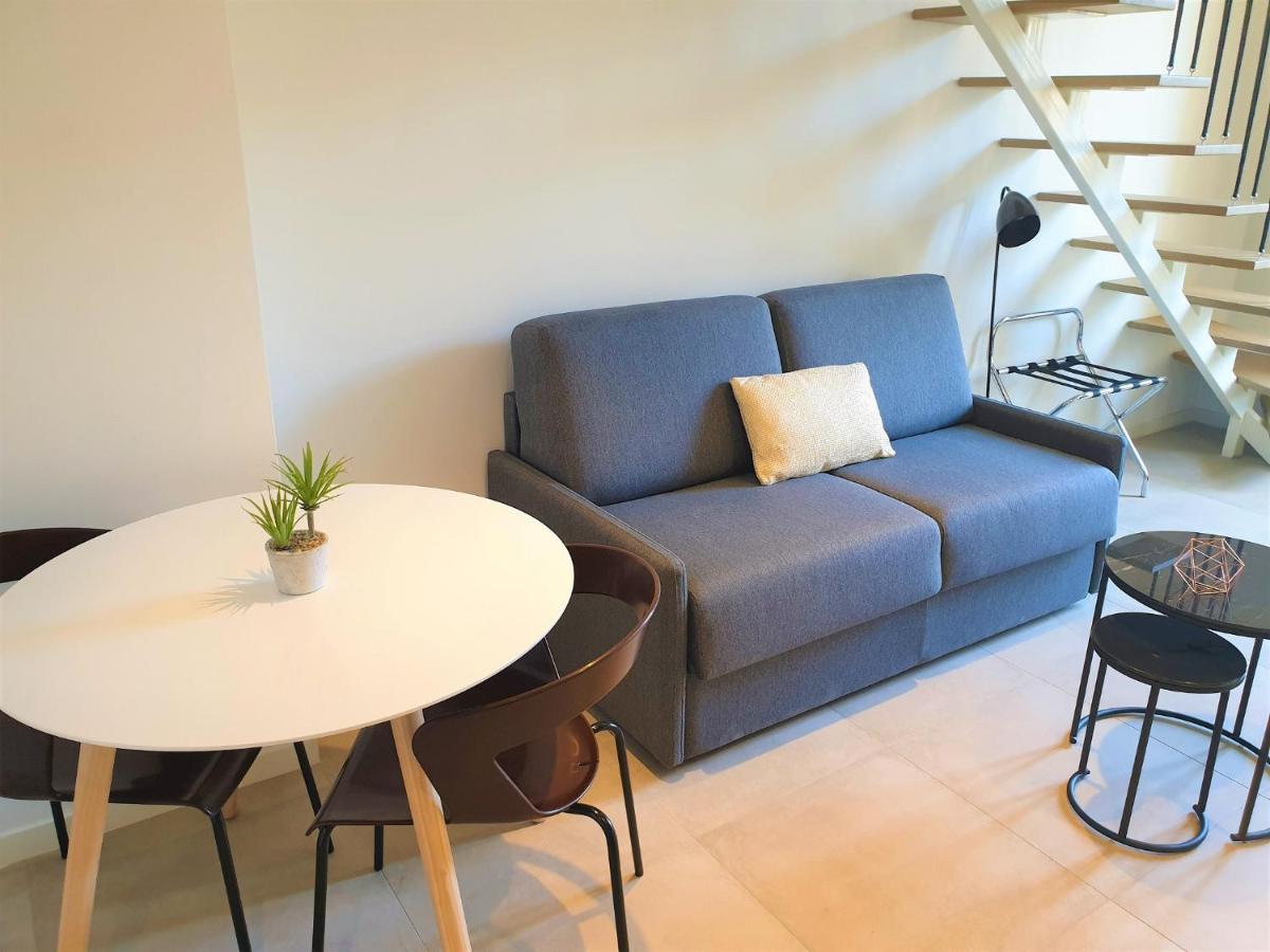Duplex Centre 401 *